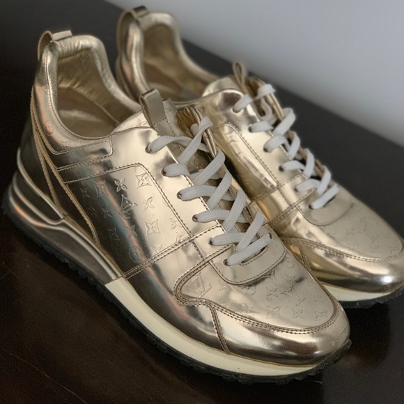 Louis Vuitton Sneakers - Picture 1 of 3